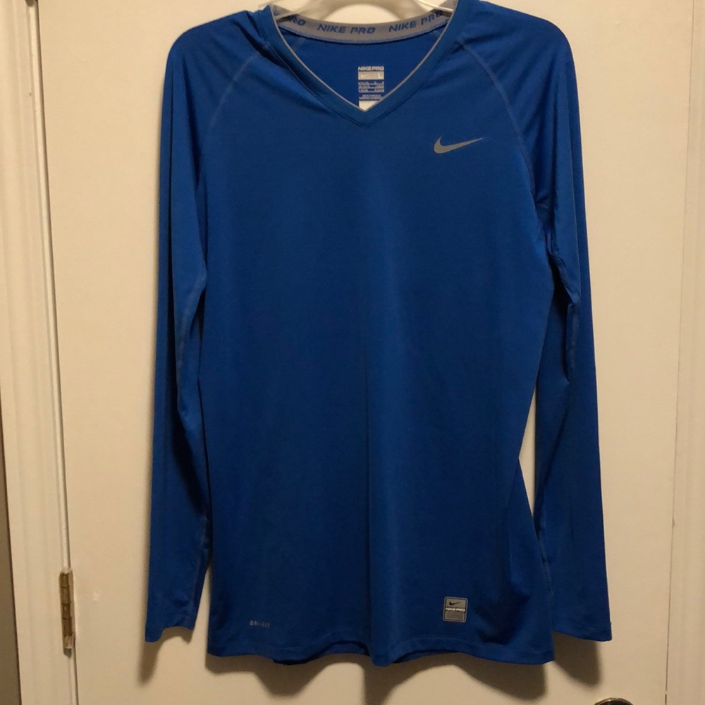 Nike Pro Polyester & Spandex long sleeved shirt